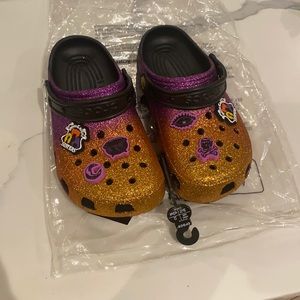 Crocs hocus pocus limited edition